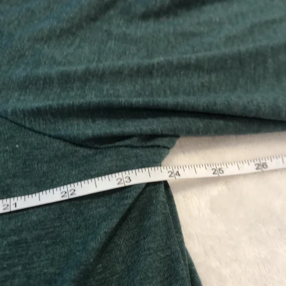 Emery Rose boho Green Top wood buttons right shoulder long sleeves Plus size 2X - Picture 7 of 9